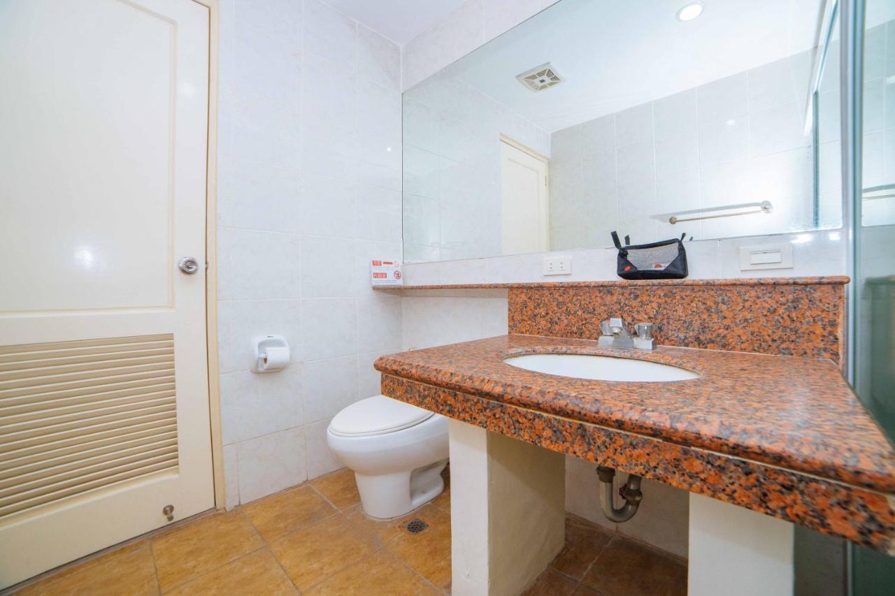 Reddoorz Premium @ Korea Town Angeles City Eksteriør billede